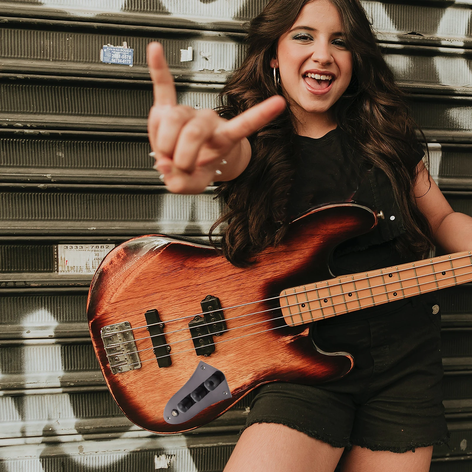 Electric Bass Circuit Board Plate Metal Durable Lightweight Practical Control Assembly Guitar Parts Accessories
Electric Bass Circuit Board Plate Metal Durable Lightweight Practical Control Assembly Guitar Parts Accessories