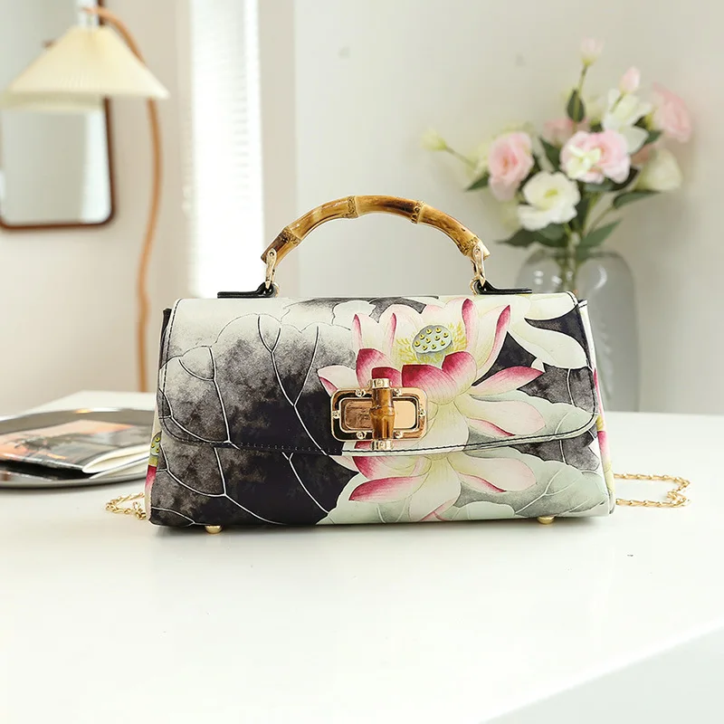 Vintage Bamboo Top Handle Bag Classic Mother Chic Lady Bags Women Shoulder Crossbody Bag Chain Bags Women's Handbags Purses
Vintage Bamboo Top Handle Bag Classic Mother Chic Lady Bags Women Shoulder Crossbody Bag Chain Bags Women's Handbags Purses