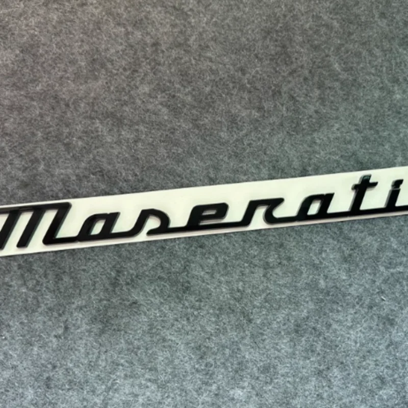 Applicable to the new Maserati logo, Maserati trunk English letter label modified with black tail label
Applicable to the new Maserati logo, Maserati trunk English letter label modified with black tail label