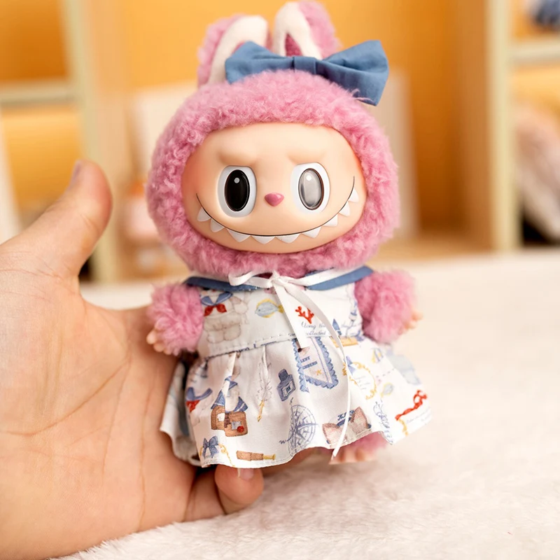 Kawaii Mini Plush Doll'S Clothes Accessories Labubu Idol Dolls Bow Navy Dress Skirt Xmas Sitting Party Clothing Collection Gifts
Kawaii Mini Plush Doll'S Clothes Accessories Labubu Idol Dolls Bow Navy Dress Skirt Xmas Sitting Party Clothing Collection Gifts