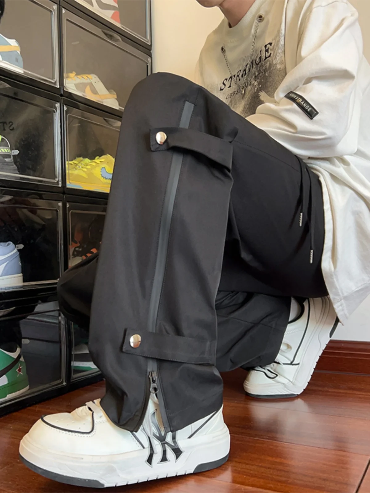 American Sle Outdoor Men's Casual Pants Spring Autumn High Street Waterproof Windproof Workwear Trousers Faionable Youth
American Sle Outdoor Men's Casual Pants Spring Autumn High Street Waterproof Windproof Workwear Trousers Faionable Youth