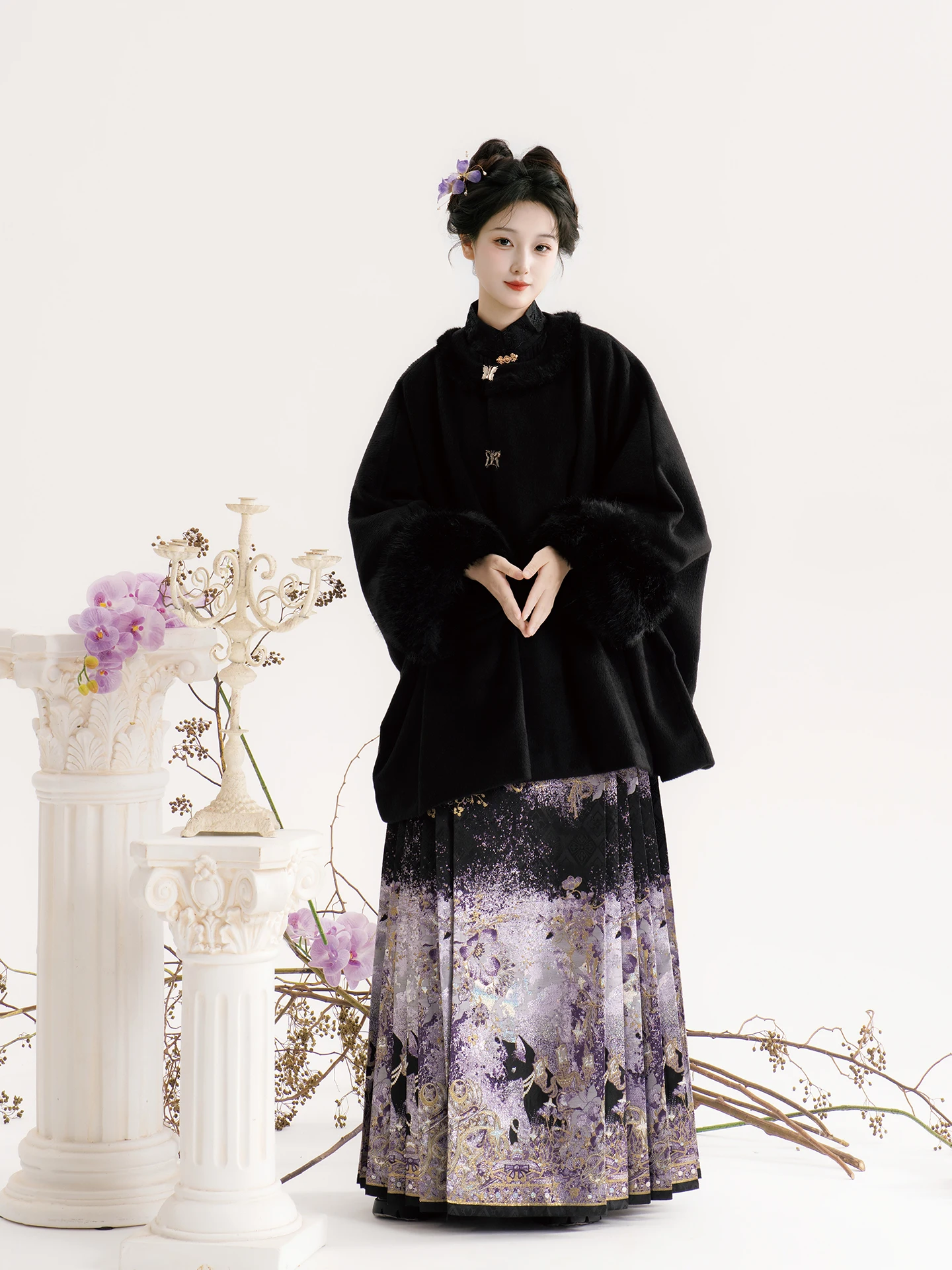 Zhihengjian Time Chapter, оригинальный женский новый плащ Ming Dynas Hanfu, универсальная юбка с хвостом, осень 2023 г.
Zhihengjian Time Chapter, оригинальный женский новый плащ Ming Dynas Hanfu, универсальная юбка с хвостом, осень 2023 г.