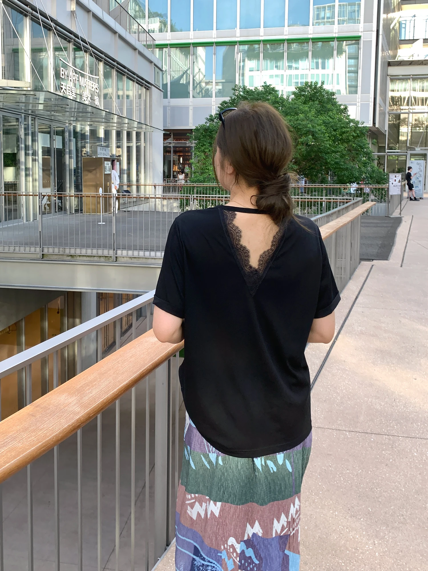 Летняя футболка NAZ большого размера из шелковистого хлопка, модная повседневная свободная модель с круглым вырезом, тонкая, стандартного кроя
Летняя футболка NAZ большого размера из шелковистого хлопка, модная повседневная свободная модель с круглым вырезом, тонкая, стандартного кроя