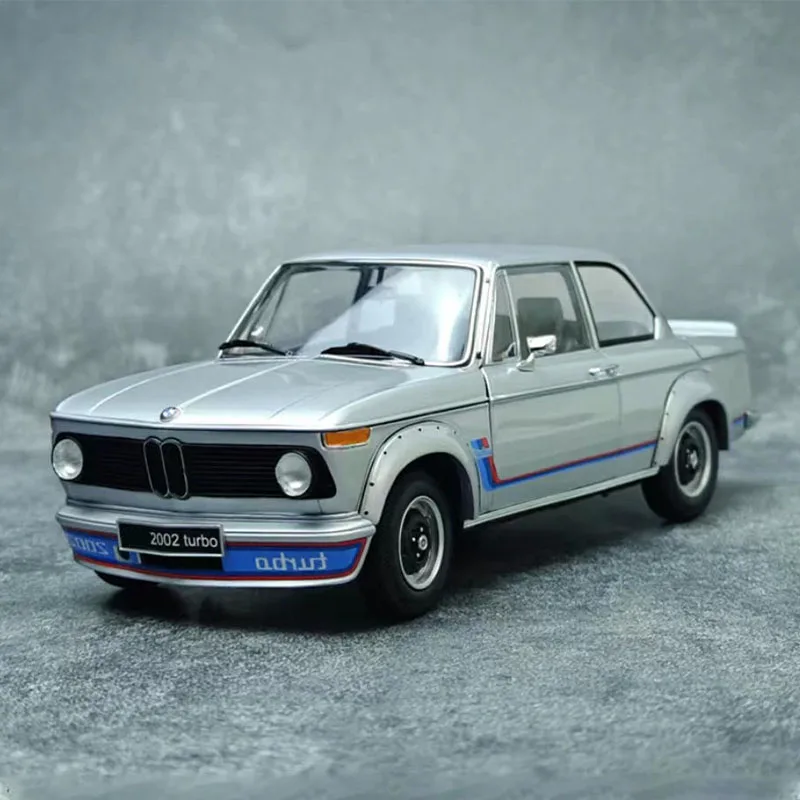 1:18 Scale 2002 tii Simulation Alloy Car Model Static Display Collectible Toy Gift Souvenir Decoration
1:18 Scale 2002 tii Simulation Alloy Car Model Static Display Collectible Toy Gift Souvenir Decoration
