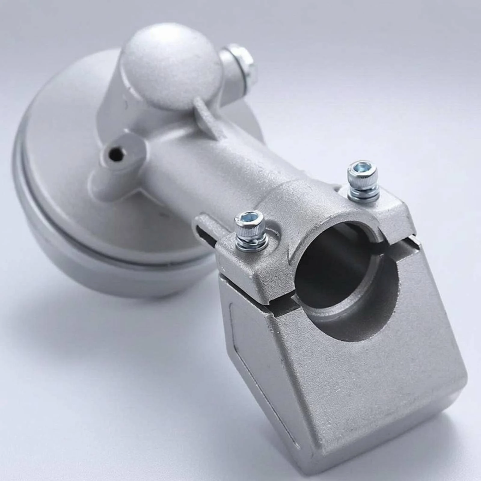 Trimmer Gearbox Heavy Duty Strimmer Gear Head Brush Cutter Gearbox Easy to Install Angle Drive Head Low Noise
Trimmer Gearbox Heavy Duty Strimmer Gear Head Brush Cutter Gearbox Easy to Install Angle Drive Head Low Noise