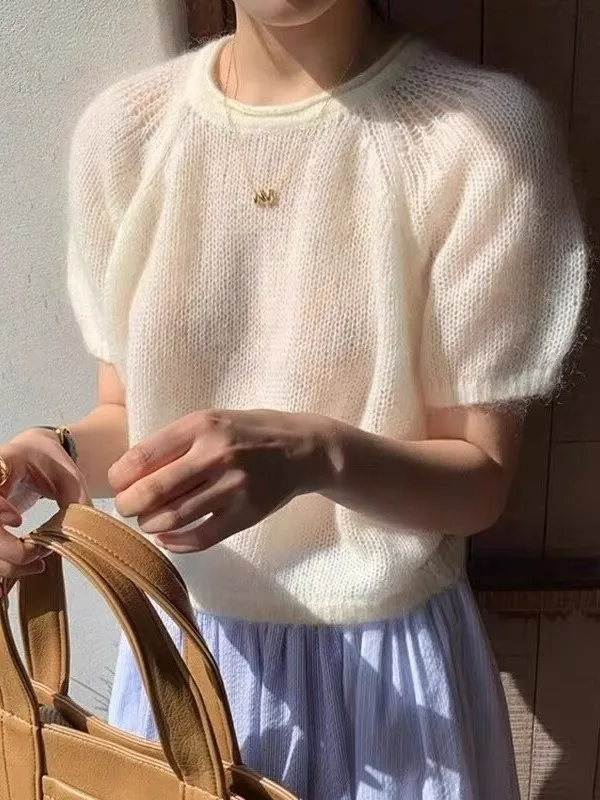 Soft Short-Sleeve Cashmere Sweater Women's Spring Lazy Style Knitted Top Bubble Sleeve Maha Hair Short Length Beauty Ray Shirt
Soft Short-Sleeve Cashmere Sweater Women's Spring Lazy Style Knitted Top Bubble Sleeve Maha Hair Short Length Beauty Ray Shirt