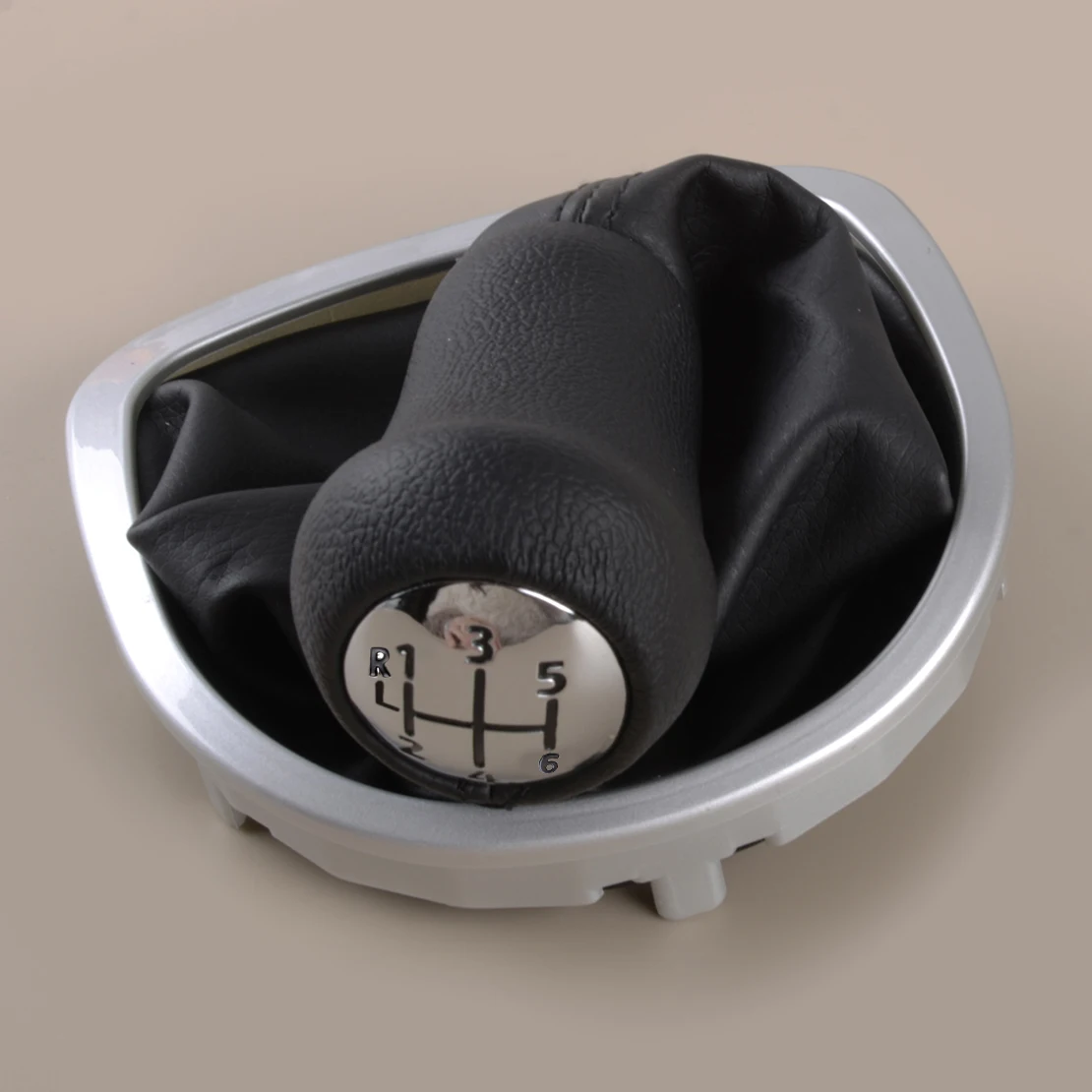 Gear Shift Knob Boot Gaiter Cover Fit for Renault Clio MK3 2014 2013 2012 2011 2010 2009 2008 2007 2006 2005 6 Speed
Gear Shift Knob Boot Gaiter Cover Fit for Renault Clio MK3 2014 2013 2012 2011 2010 2009 2008 2007 2006 2005 6 Speed