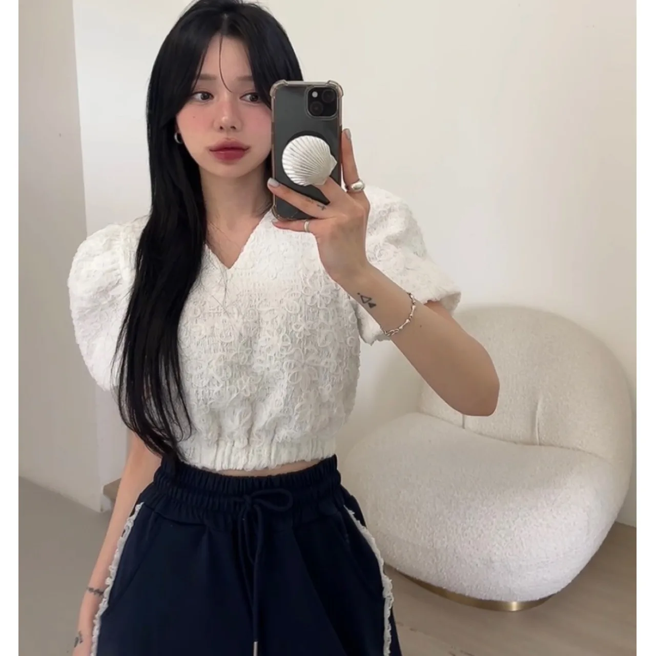 Versatile Short Sleeve Shirt Fashionable Stand Collar All Seasons Women's Inner Wear Korean Style Regular Fit Online Exclusive
Versatile Short Sleeve Shirt Fashionable Stand Collar All Seasons Women's Inner Wear Korean Style Regular Fit Online Exclusive
