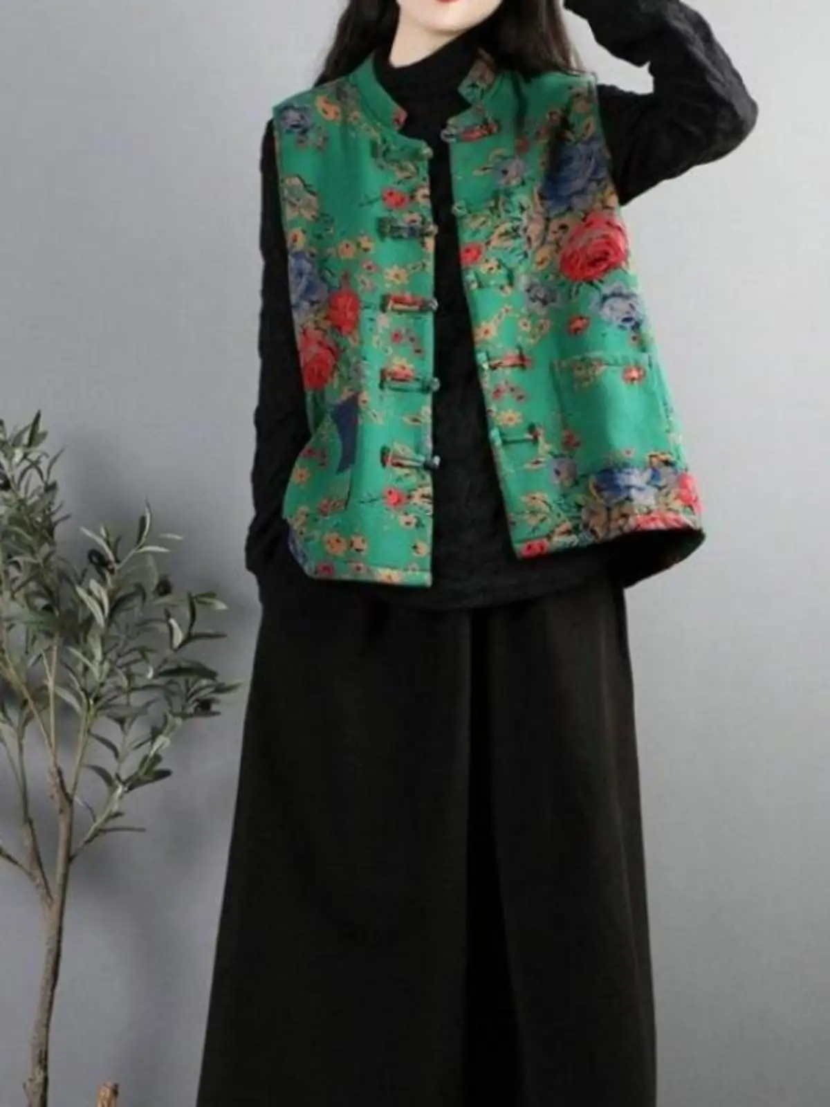 Autumn Winter Fleece Lined Cotton Linen Ethnic Style Vest Button Front Sleeveless Chinese Style Jacket Print Retro Outerwear
Autumn Winter Fleece Lined Cotton Linen Ethnic Style Vest Button Front Sleeveless Chinese Style Jacket Print Retro Outerwear