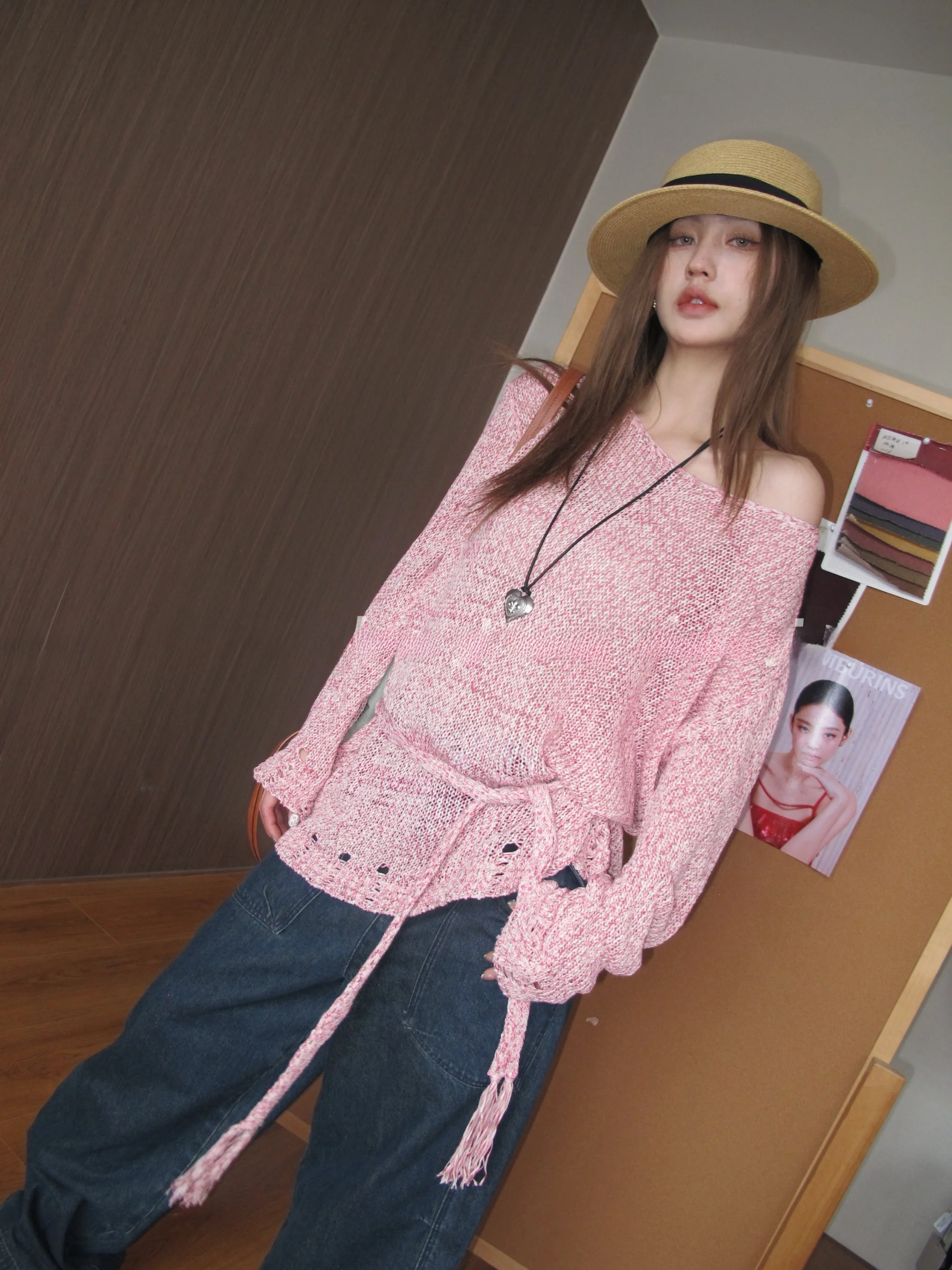 Loose Knitted round Neck Sweater Fashionable Hollow out Design Casual Spring New Style Women's Polyester Cotton Blend Long Sl...
Loose Knitted round Neck Sweater Fashionable Hollow out Design Casual Spring New Style Women's Polyester Cotton Blend Long Sl...