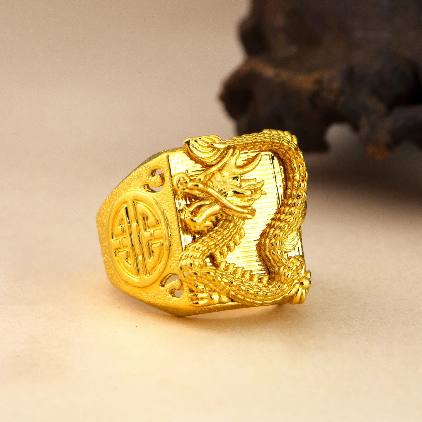 "Dragon Prosperity" Open Ring for Men (24K AU999) - 3D Relief Dragon, Matte Wide Band, Business Commute, Majestic Demeanor
"Dragon Prosperity" Open Ring for Men (24K AU999) - 3D Relief Dragon, Matte Wide Band, Business Commute, Majestic Demeanor