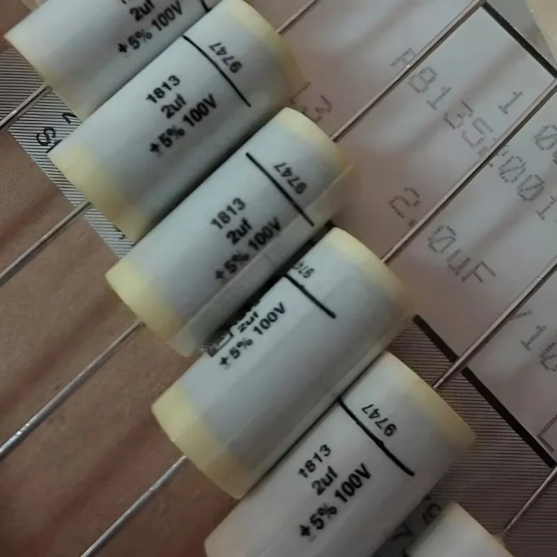 5PCS original 1813 series 2uf 100V generation 2.2UF 225 100V axial coupling frequency dividing film capacitor
5PCS original 1813 series 2uf 100V generation 2.2UF 225 100V axial coupling frequency dividing film capacitor
