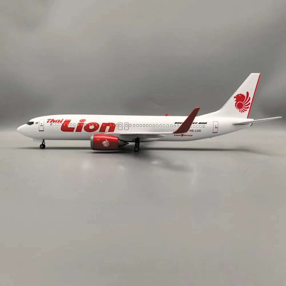 47cm 1:85 Scale Plane B737 Thai Lion Airways Resin Aircraft Diecast Model Kit With LED & Landing Gear Educational Toys Boys Gift
47cm 1:85 Scale Plane B737 Thai Lion Airways Resin Aircraft Diecast Model Kit With LED & Landing Gear Educational Toys Boys Gift
