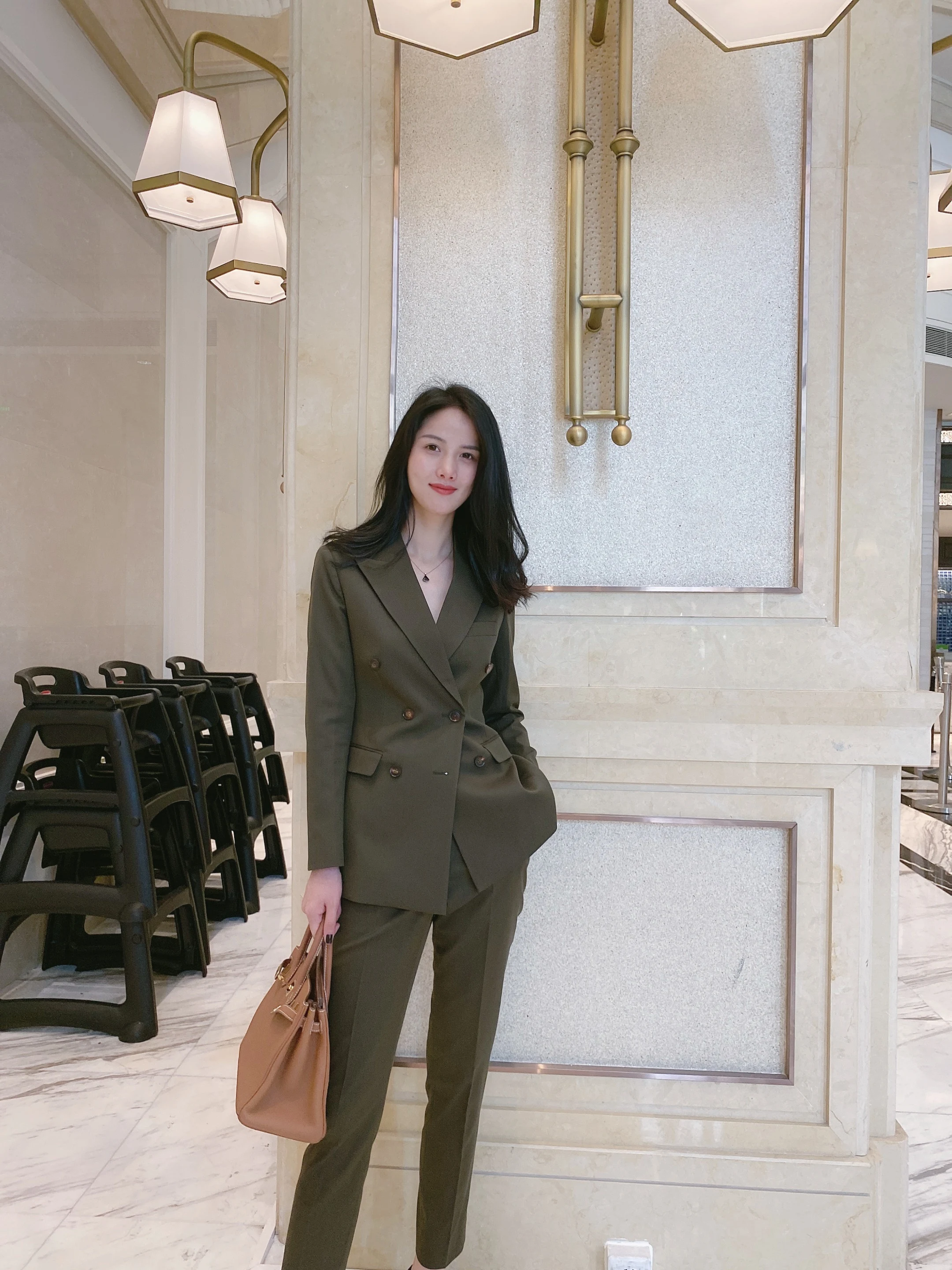 New Sle Slim Fit Double Breasted Military een Suit Set for Women Original Design Long Sve Regular Length Faionable
New Sle Slim Fit Double Breasted Military een Suit Set for Women Original Design Long Sve Regular Length Faionable