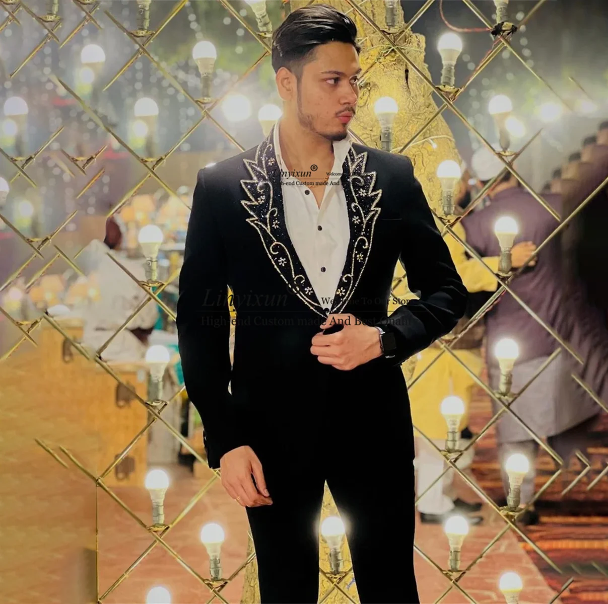 Luxury Beaded Crystals Men's Wedding Tuxedos Groom Dinner Party Prom Ropa Hombre Slim Fit 2 Pieces Sets Business Costume Homme
Luxury Beaded Crystals Men's Wedding Tuxedos Groom Dinner Party Prom Ropa Hombre Slim Fit 2 Pieces Sets Business Costume Homme