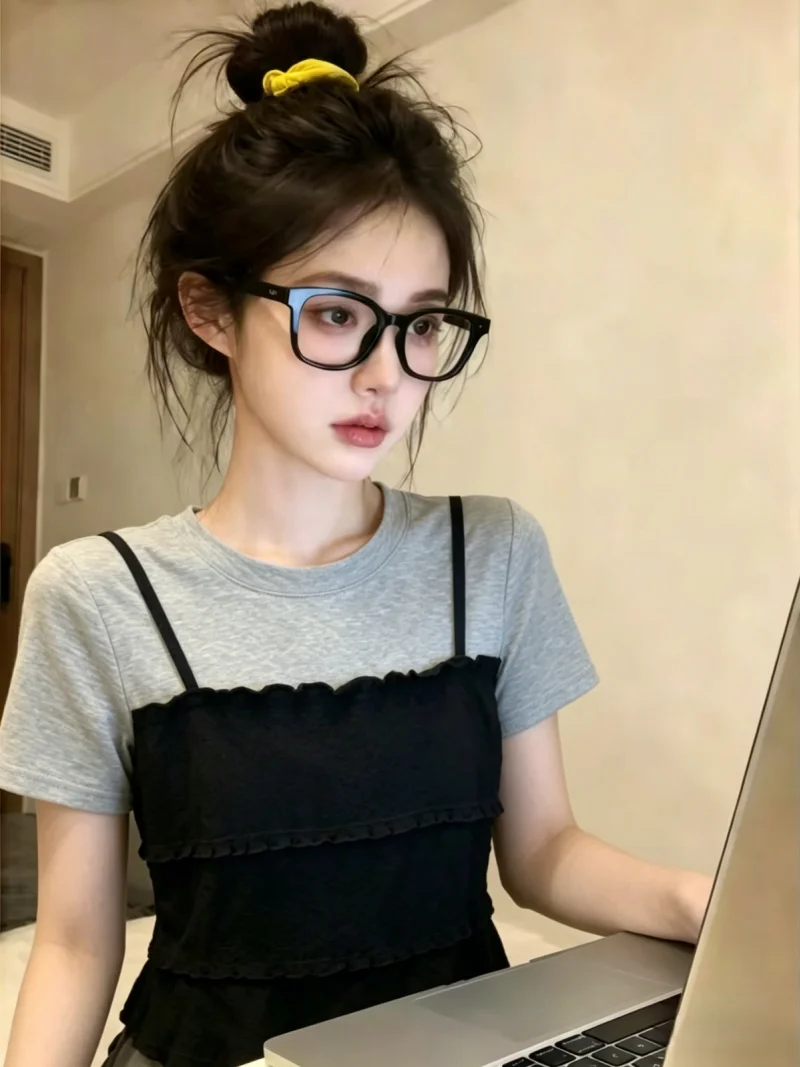Summer New Women's Short Sleeve T-Shirt Wooden Strap Splicing Fake Two-Piece Casual Match All over China Straight Cut
Summer New Women's Short Sleeve T-Shirt Wooden Strap Splicing Fake Two-Piece Casual Match All over China Straight Cut