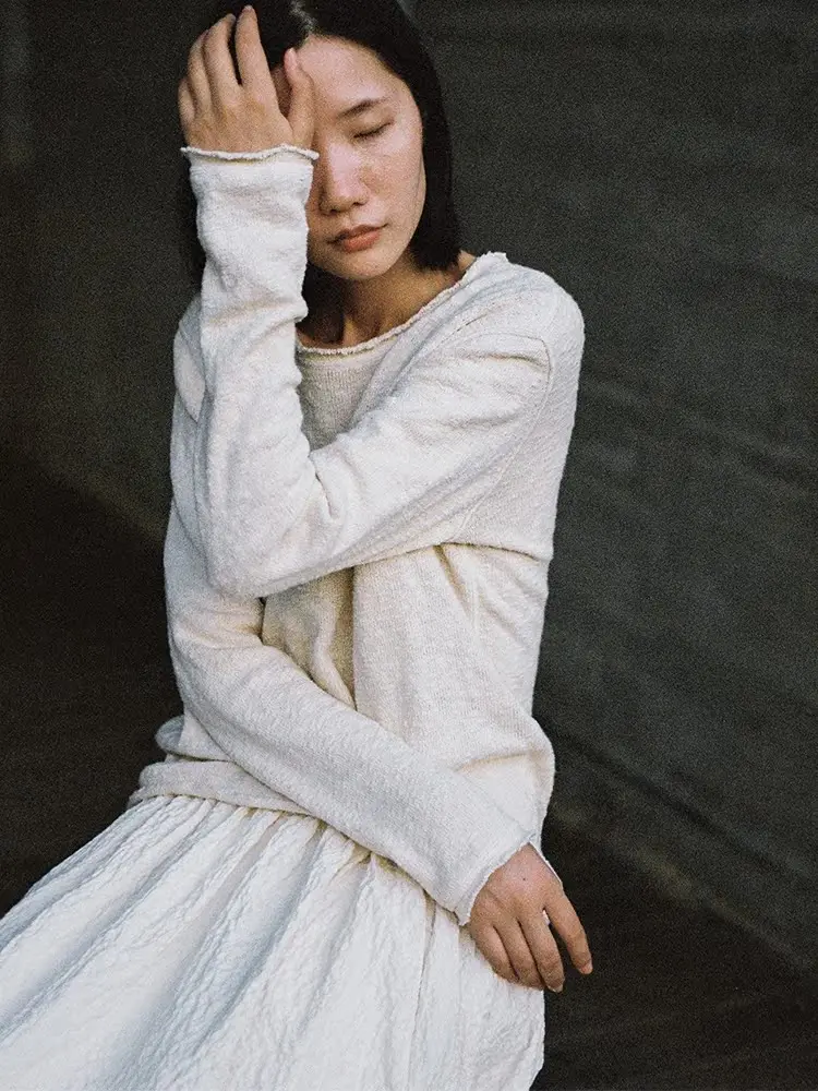 Оригинальная женская трикотажная футболка Long Sve из чистого хлопка с вышивкой в виде растений, свободный цветной топ на осень, повседневный стиль
Оригинальная женская трикотажная футболка Long Sve из чистого хлопка с вышивкой в виде растений, свободный цветной топ на осень, повседневный стиль