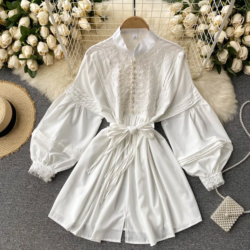 Court Style Belt Lace Up Mini Dress 2021 Stand Collar Embroidery White Long Sleeve Slim Retro Lantern Sleeve Pleated Party Dress
Court Style Belt Lace Up Mini Dress 2021 Stand Collar Embroidery White Long Sleeve Slim Retro Lantern Sleeve Pleated Party Dress