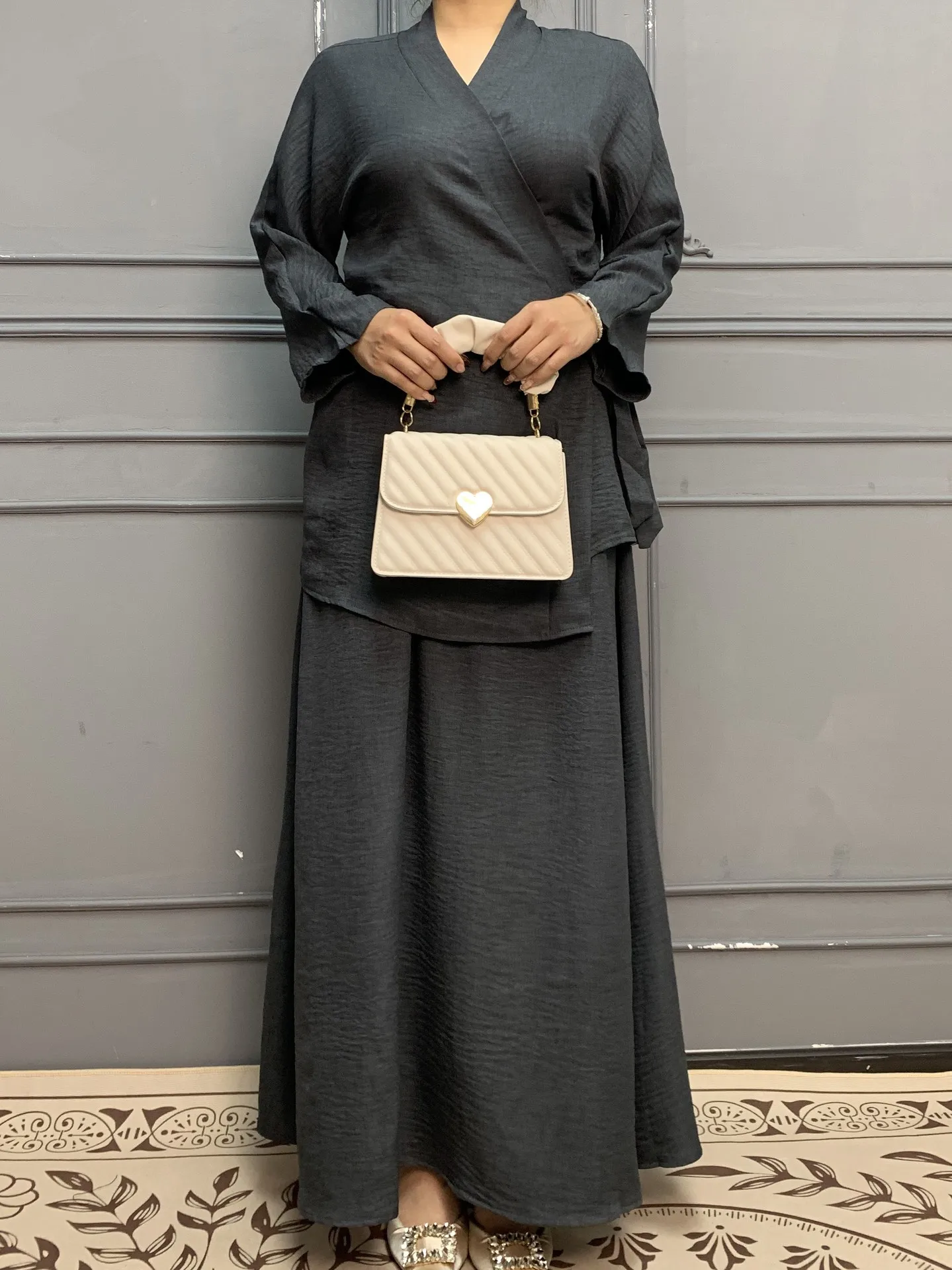 Ramadan Eid Plain 2 Piece Abaya Tops Skirt Modest Muslim Sets Abayas Women Robe Caftan Marocain Femme Musulmane Kaftan Ensembles
Ramadan Eid Plain 2 Piece Abaya Tops Skirt Modest Muslim Sets Abayas Women Robe Caftan Marocain Femme Musulmane Kaftan Ensembles