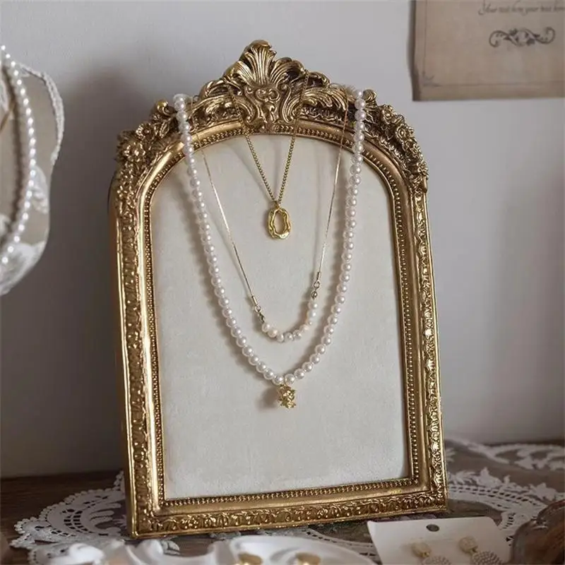 Винтажная бархатная подставка для ювелирных изделий из смолы, ретро ожерелье, браслет, серьги, кулон, держатель для реквизита, классическая подставка для ювелирных изделий
Винтажная бархатная подставка для ювелирных изделий из смолы, ретро ожерелье, браслет, серьги, кулон, держатель для реквизита, классическая подставка для ювелирных изделий