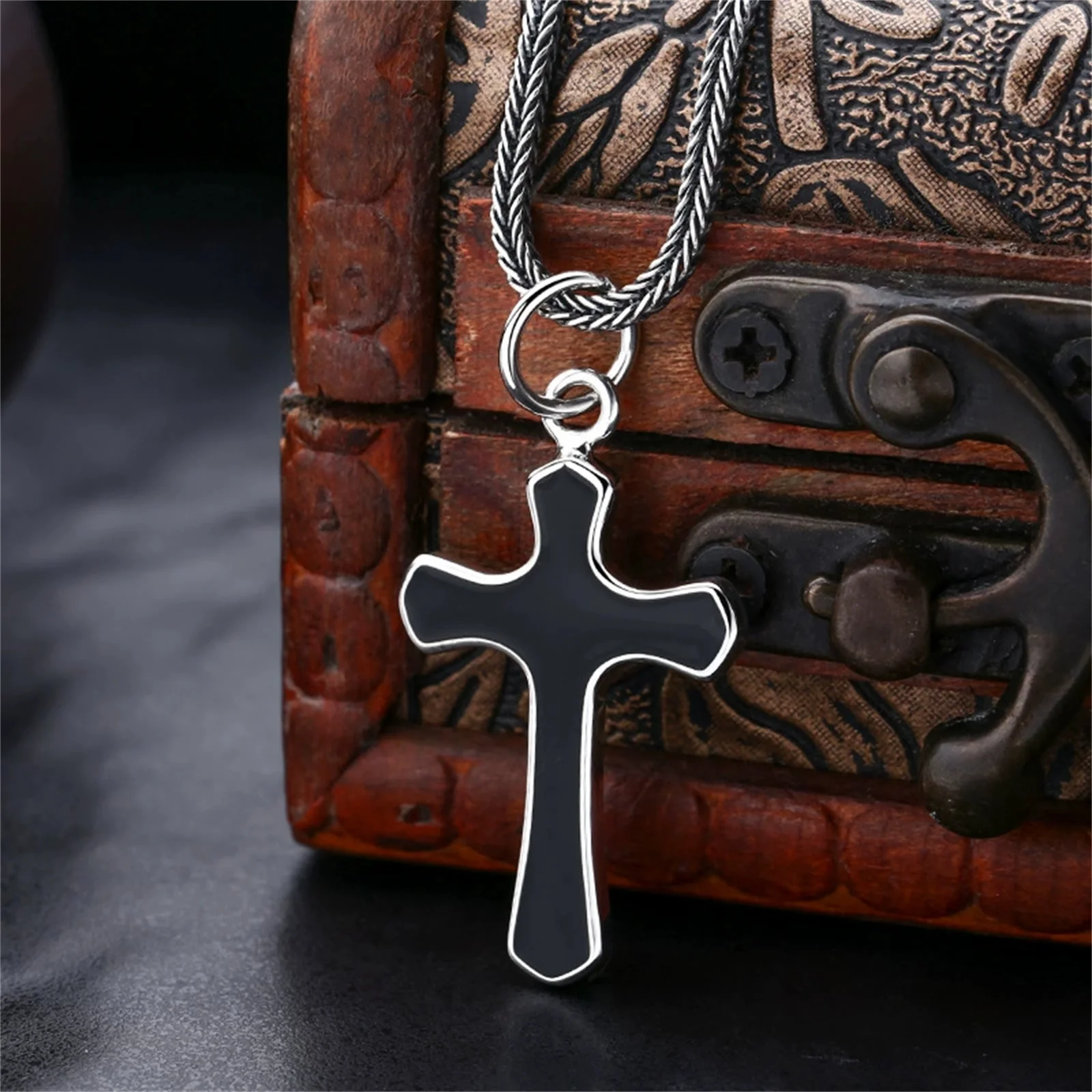 Black Minimalist Style Cross Sterling Silver 925 Pendant Necklace for Men Women Religious Jewelry
Black Minimalist Style Cross Sterling Silver 925 Pendant Necklace for Men Women Religious Jewelry