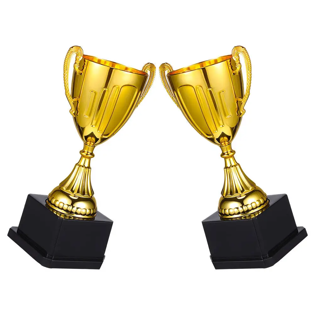 2 шт. миниатюрных золотых наградных кубка с пластиковой золотой отделкой и устойчивым квадратным основанием для школьных классных комнат, мероприятий и награждений
2 шт. миниатюрных золотых наградных кубка с пластиковой золотой отделкой и устойчивым квадратным основанием для школьных классных комнат, мероприятий и награждений