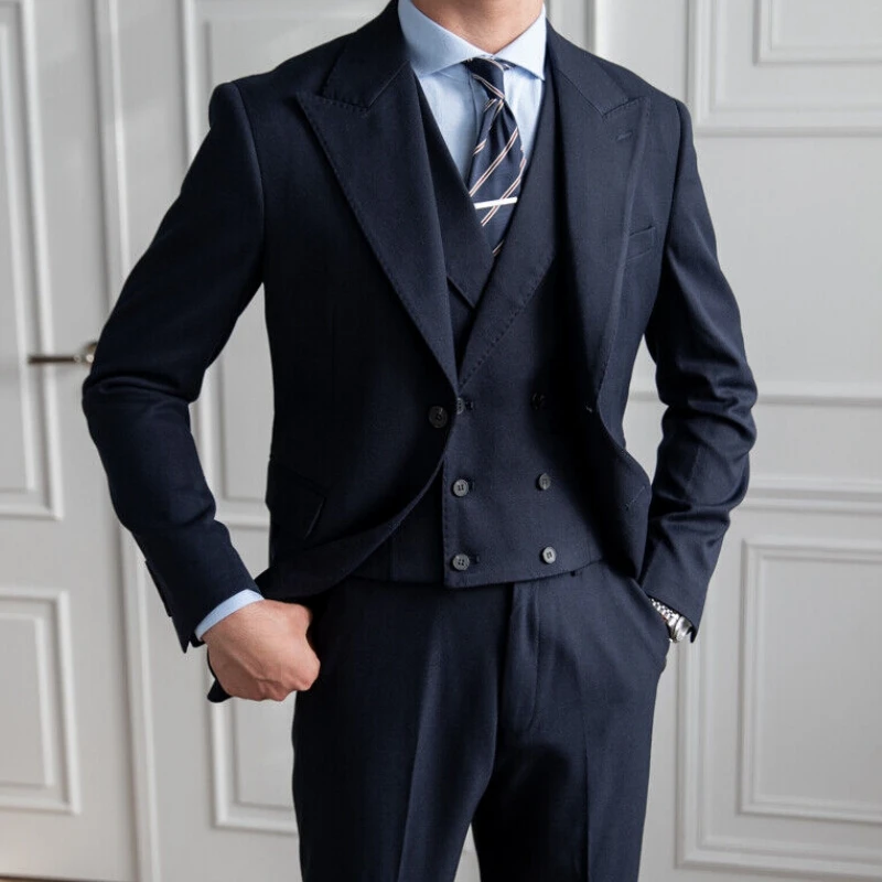 Men Suit 3 Pieces Navy Blue With Lapel Double Button For Wedding Groom Banquet Work Tuxedos Birthday Jacket Vest With Pants
Men Suit 3 Pieces Navy Blue With Lapel Double Button For Wedding Groom Banquet Work Tuxedos Birthday Jacket Vest With Pants