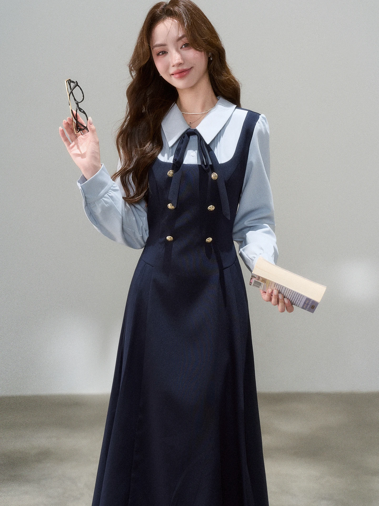 Retro Academic Style Fake Two-Piece Dress Women's Early Spring 2026 New Waist-Cinching Slimming Long Dress High-End Feeling
Retro Academic Style Fake Two-Piece Dress Women's Early Spring 2026 New Waist-Cinching Slimming Long Dress High-End Feeling