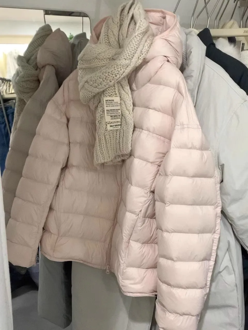 Корейская женская розовая куртка с капюшоном на пуху, зимняя теплая универсальная верхняя одежда Ele, модная одежда для поездок на работу, Thiened Long Sve на молнии
Корейская женская розовая куртка с капюшоном на пуху, зимняя теплая универсальная верхняя одежда Ele, модная одежда для поездок на работу, Thiened Long Sve на молнии