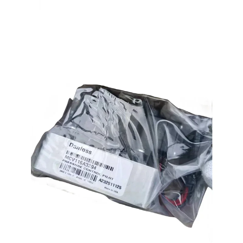 2026 Pressure Control pilot MCV116F3118 MCV110A1017 MCV116A3501 Hydraulic Solenoid Valve KVME11201
2026 Pressure Control pilot MCV116F3118 MCV110A1017 MCV116A3501 Hydraulic Solenoid Valve KVME11201