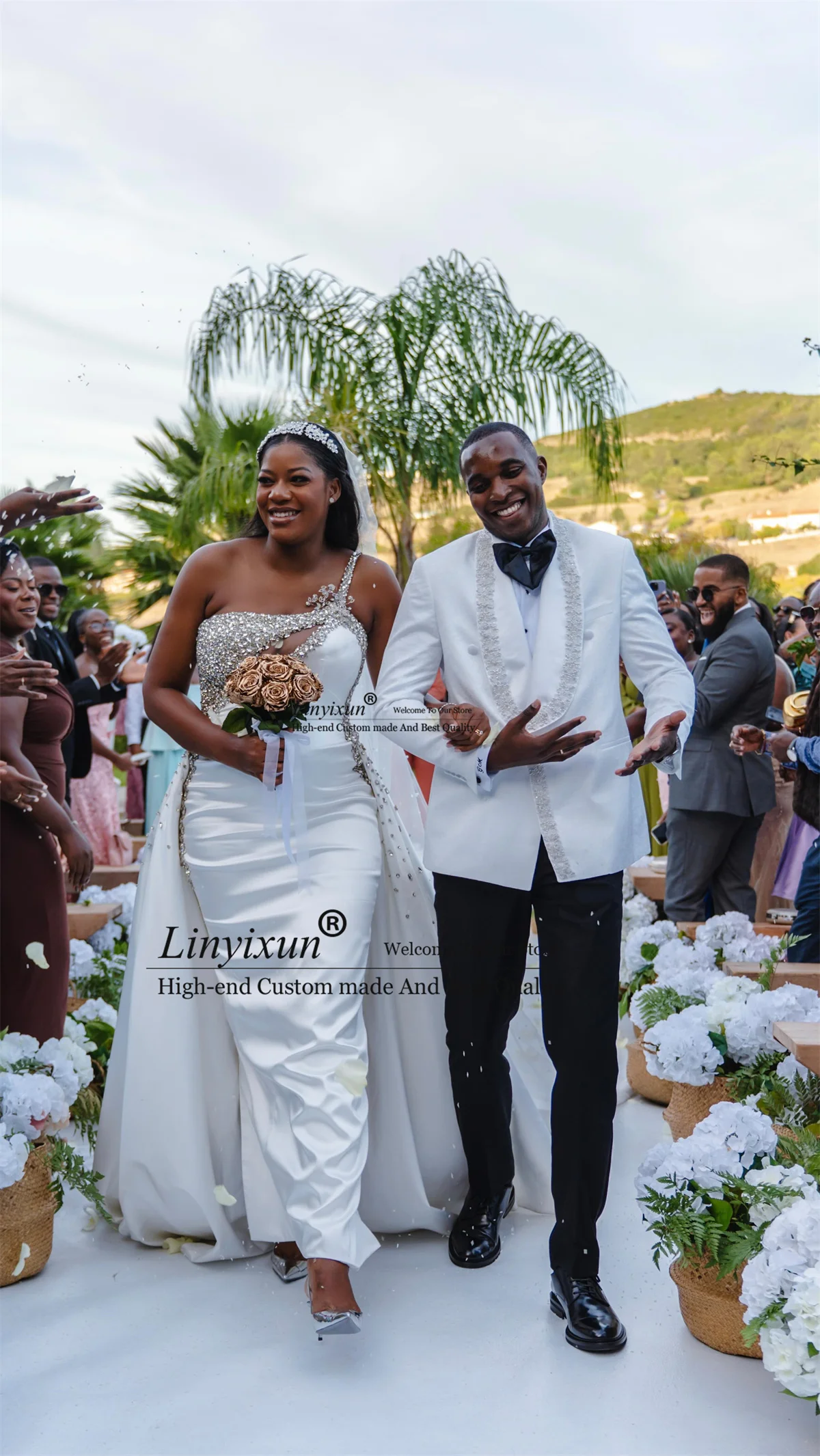 Высококачественные мужские костюмы с бриллиантовыми камнями, тонкие мужские костюмы с шалью и лацканами, комплекты из 2 предметов, мужские пиджаки, свадебные смокинги для жениха по индивидуальному заказу
Высококачественные мужские костюмы с бриллиантовыми камнями, тонкие мужские костюмы с шалью и лацканами, комплекты из 2 предметов, мужские пиджаки, свадебные смокинги для жениха по индивидуальному заказу