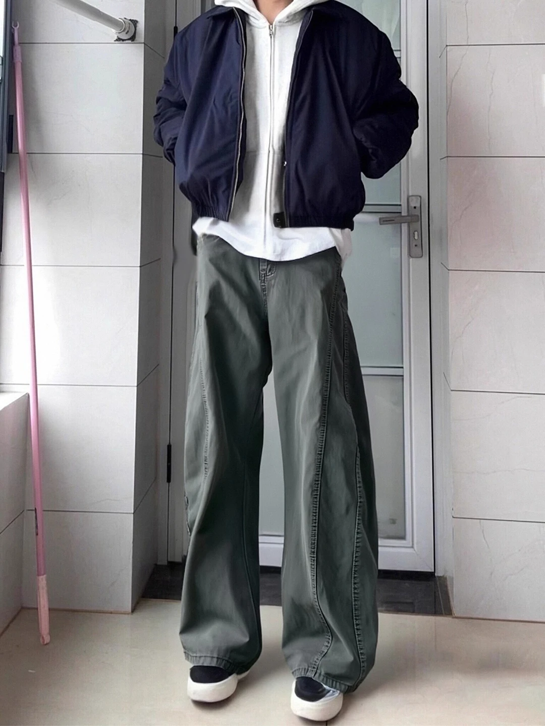 Military een Angle Cut Knife Workwear Pants Men's American Retro Wide Leg Straight Cut Jeans Leg Lengthening Flared Denim
Military een Angle Cut Knife Workwear Pants Men's American Retro Wide Leg Straight Cut Jeans Leg Lengthening Flared Denim