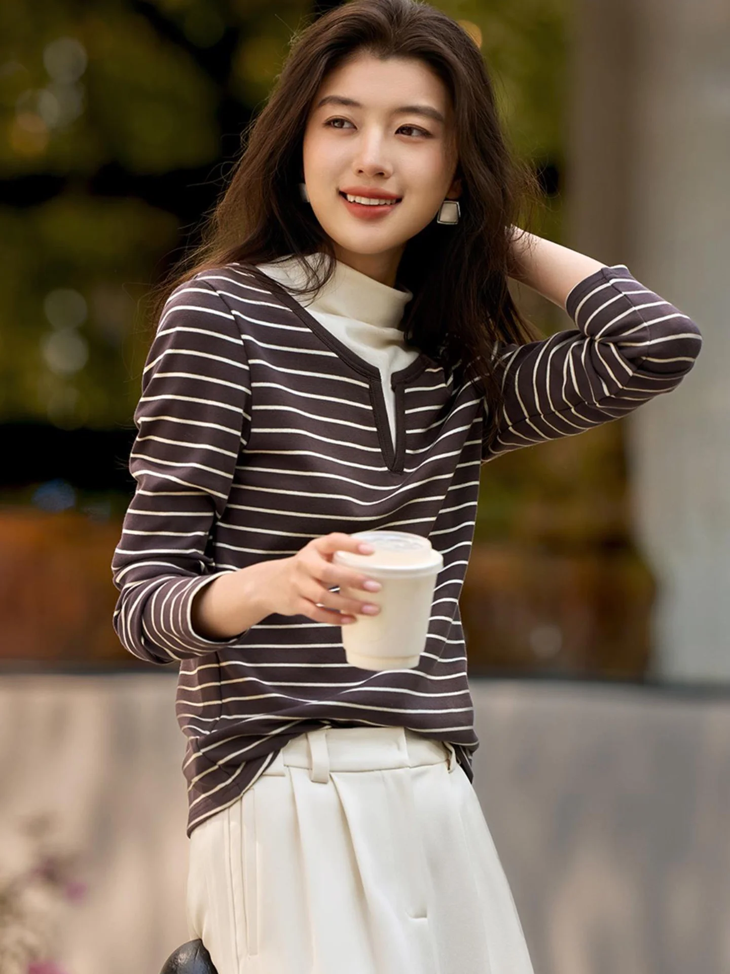 Faionable Striped Loose Fit Long Sve T-irt Base irt Korean Sle Commute Straight Tube Silk Women's Premium Brand
Faionable Striped Loose Fit Long Sve T-irt Base irt Korean Sle Commute Straight Tube Silk Women's Premium Brand