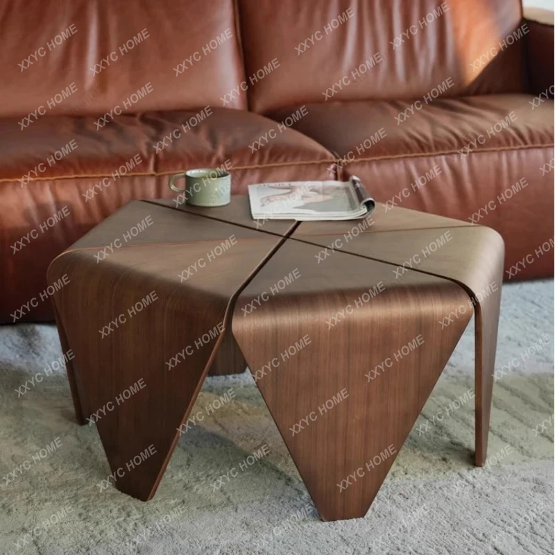 LMinimalist Classic Coffee Table Bold Stylish Design Modern Coffee Table Plush Smooth Living Room Furniture
LMinimalist Classic Coffee Table Bold Stylish Design Modern Coffee Table Plush Smooth Living Room Furniture