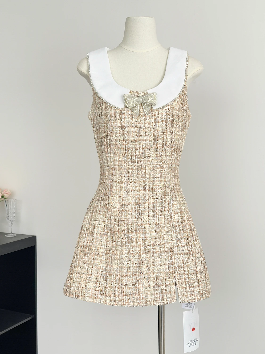 ShangFeng Style Sequin Knot Vest Short Skirt Evening Gown Rich Girl Doll Collar Embellished Dress City Commute
ShangFeng Style Sequin Knot Vest Short Skirt Evening Gown Rich Girl Doll Collar Embellished Dress City Commute