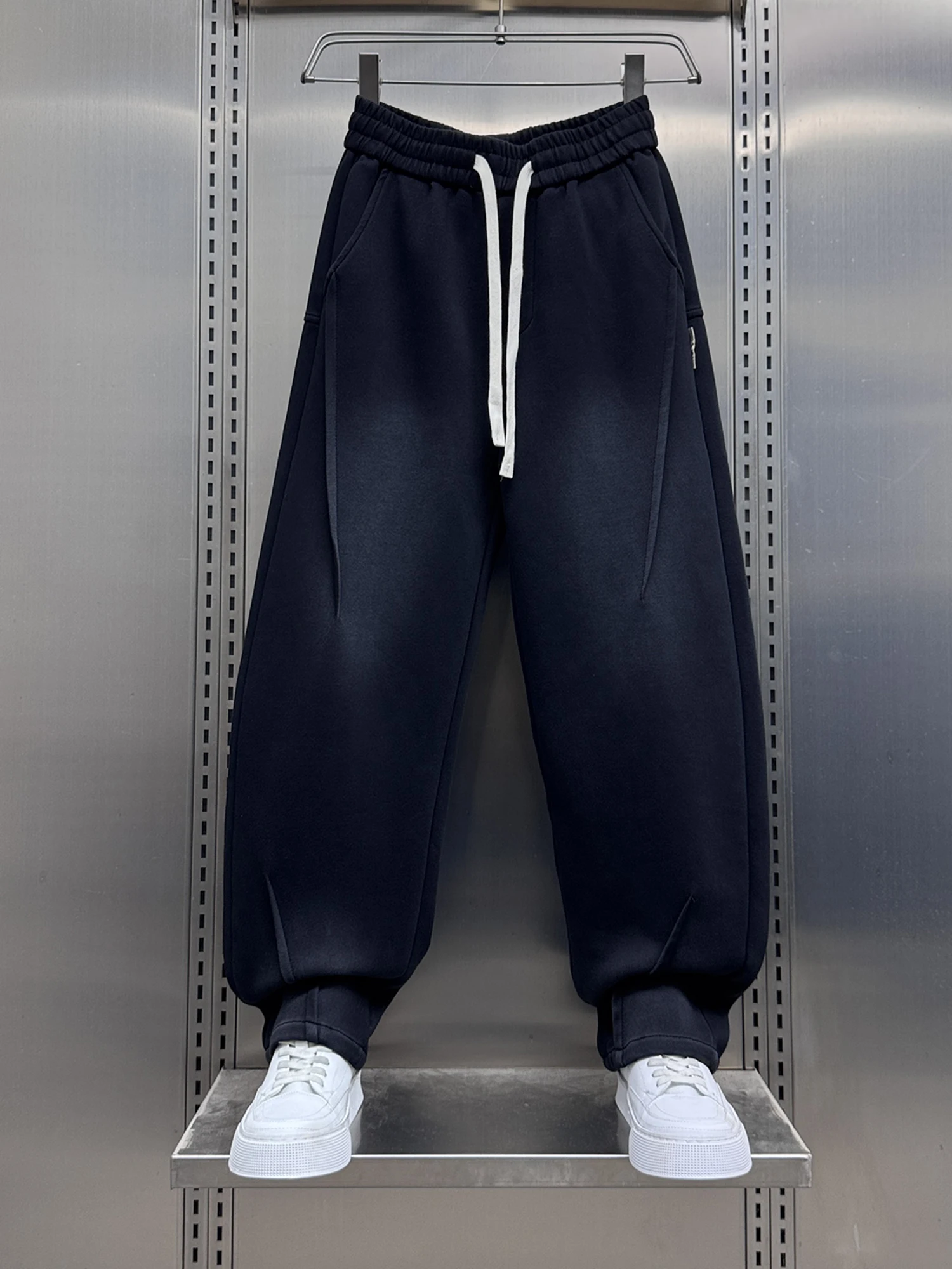 Casual Men's Sports Pants Spring Autumn Winter New Sle Loose Fit Straight Leg Trousers Harajuku Knife adient Color
Casual Men's Sports Pants Spring Autumn Winter New Sle Loose Fit Straight Leg Trousers Harajuku Knife adient Color