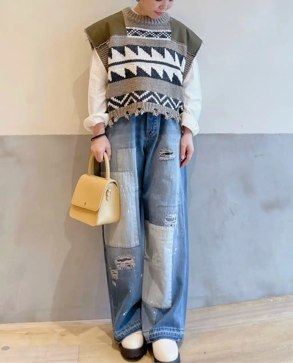 High Waist Distressed Patchwork Hole Spray Ink Beggar Loose Straight Leg High Waist Jeans Autumn 2024 Washed Vintage Denim
High Waist Distressed Patchwork Hole Spray Ink Beggar Loose Straight Leg High Waist Jeans Autumn 2024 Washed Vintage Denim