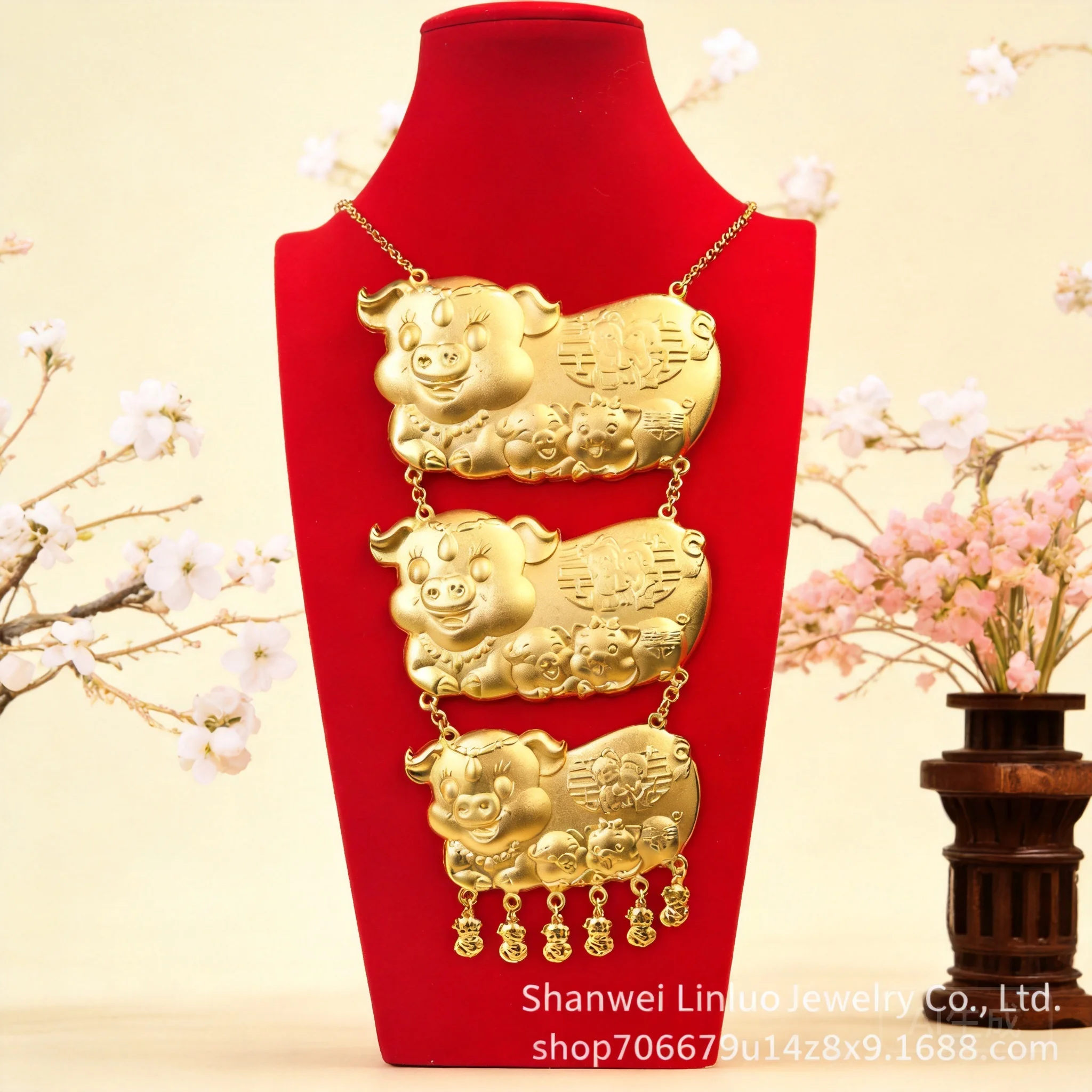 2026 Chinese Style Double Happiness Love Heart Pig Pendant Necklace For Bridal Wedding Auspicious Blessing Faux Sand Gold Jewelr
2026 Chinese Style Double Happiness Love Heart Pig Pendant Necklace For Bridal Wedding Auspicious Blessing Faux Sand Gold Jewelr
