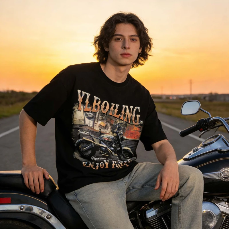 2026 New American Retro Trend Hip Hop Moto Bio Retro Print High Quality Men's Crew Neck Short Sleeve Loose Tee
2026 New American Retro Trend Hip Hop Moto Bio Retro Print High Quality Men's Crew Neck Short Sleeve Loose Tee
