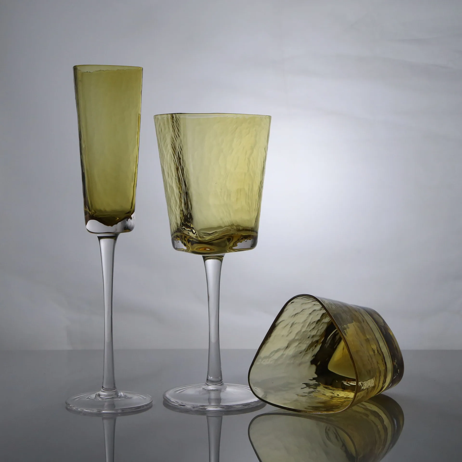 Hand-blown Amber Wine Glass Nordic Transparent Ripple Crystal Glass Champagne Juice Glasses Wedding Cup Christmas Gifts
Hand-blown Amber Wine Glass Nordic Transparent Ripple Crystal Glass Champagne Juice Glasses Wedding Cup Christmas Gifts