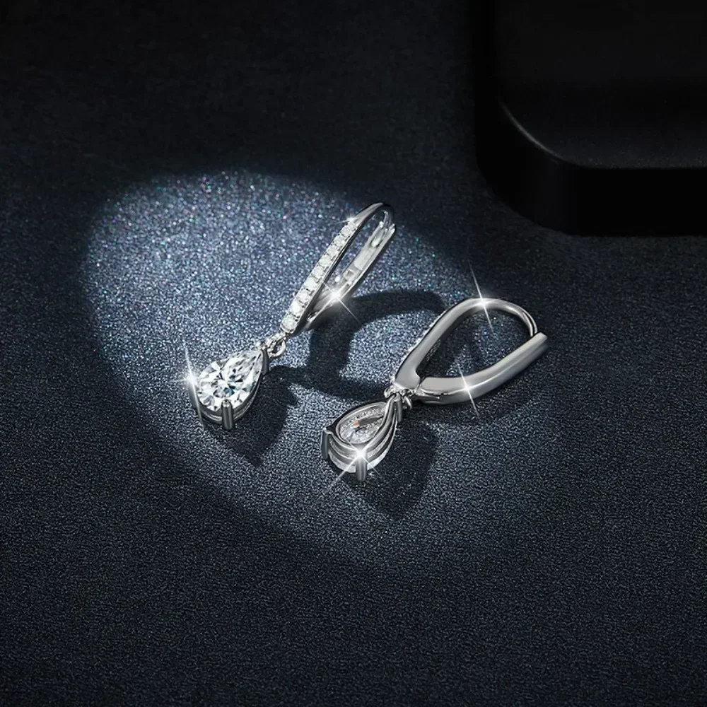 M-JAJA 2ct Moissanite Water-drop Pendant Earrings Pear Cut Diamond Hoop Earrings S925 Sterling Silver Luxury Fine Jewelry Gift
M-JAJA 2ct Moissanite Water-drop Pendant Earrings Pear Cut Diamond Hoop Earrings S925 Sterling Silver Luxury Fine Jewelry Gift