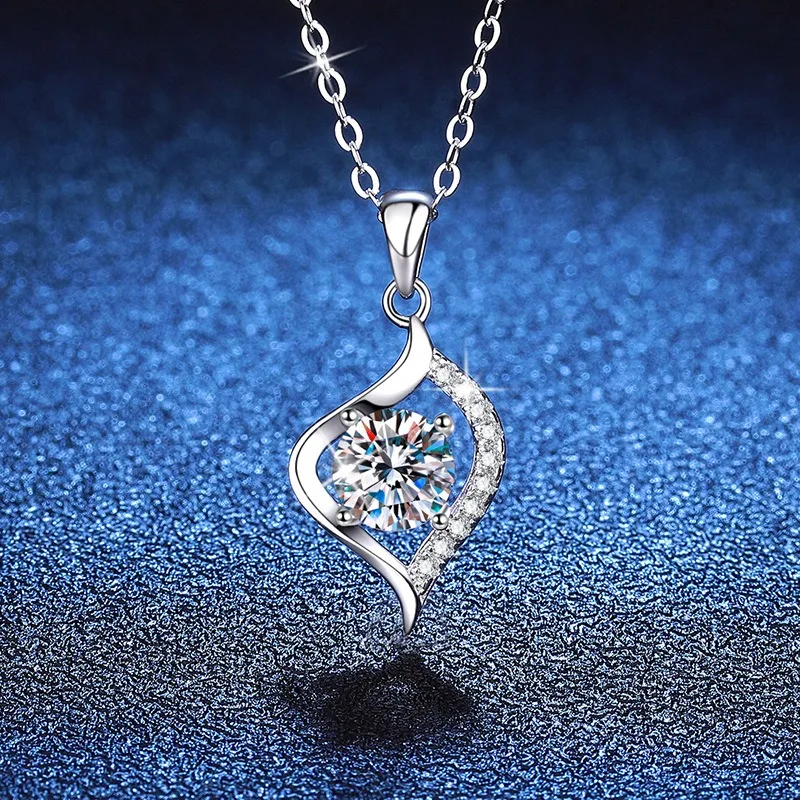 Ожерелье с подвеской в форме сердца из стерлингового серебра 925 пробы, 1 карат, муассанит, любовь в первом виде, романтическое ювелирное изделие, подарок для женщин
Ожерелье с подвеской в форме сердца из стерлингового серебра 925 пробы, 1 карат, муассанит, любовь в первом виде, романтическое ювелирное изделие, подарок для женщин