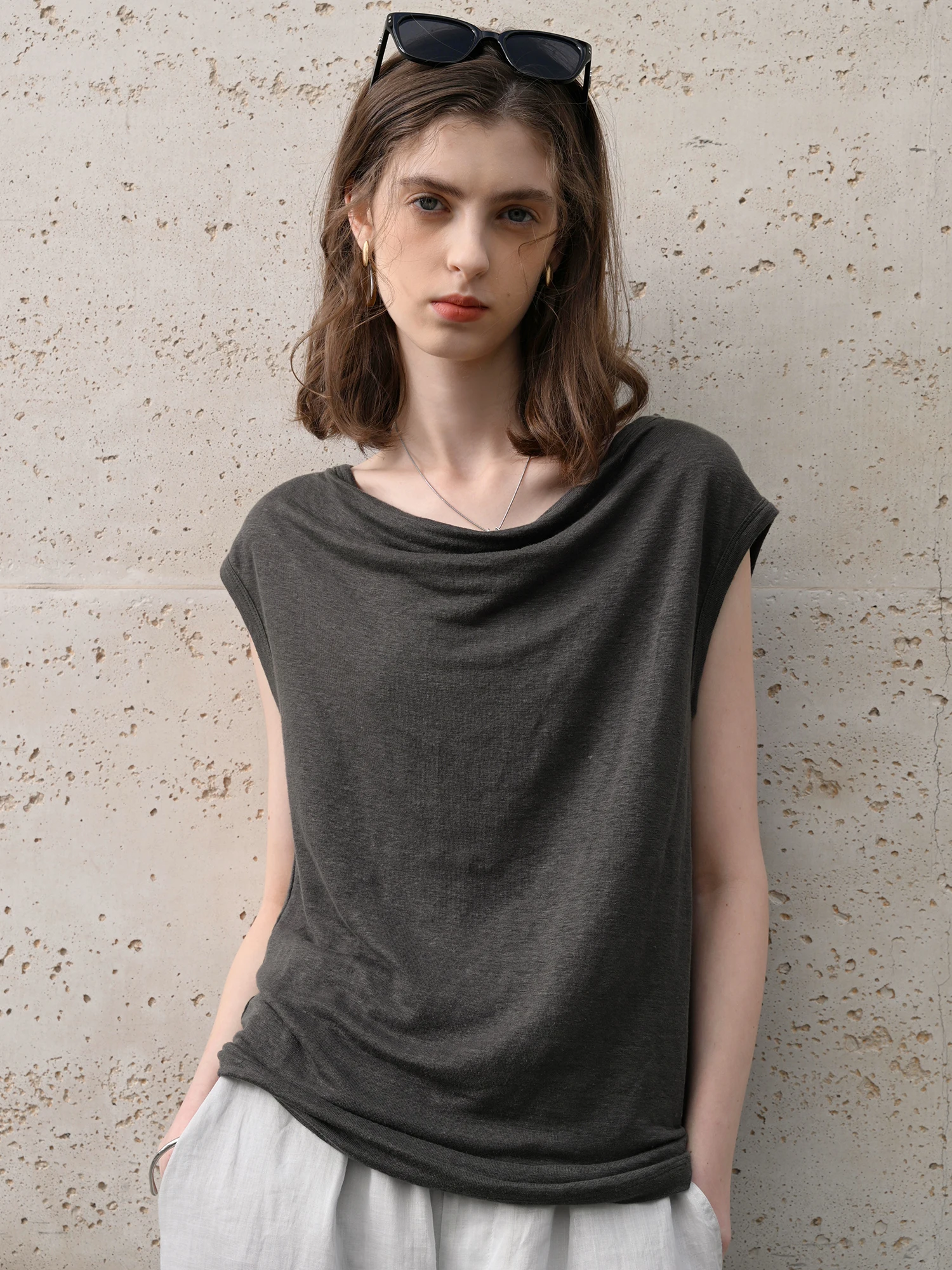 Pure Hanflax Sleeveless Summer Top Women's Loose Fit Thin Neckline Vest Commute Vacation Style round Neck H-Shape Vest
Pure Hanflax Sleeveless Summer Top Women's Loose Fit Thin Neckline Vest Commute Vacation Style round Neck H-Shape Vest