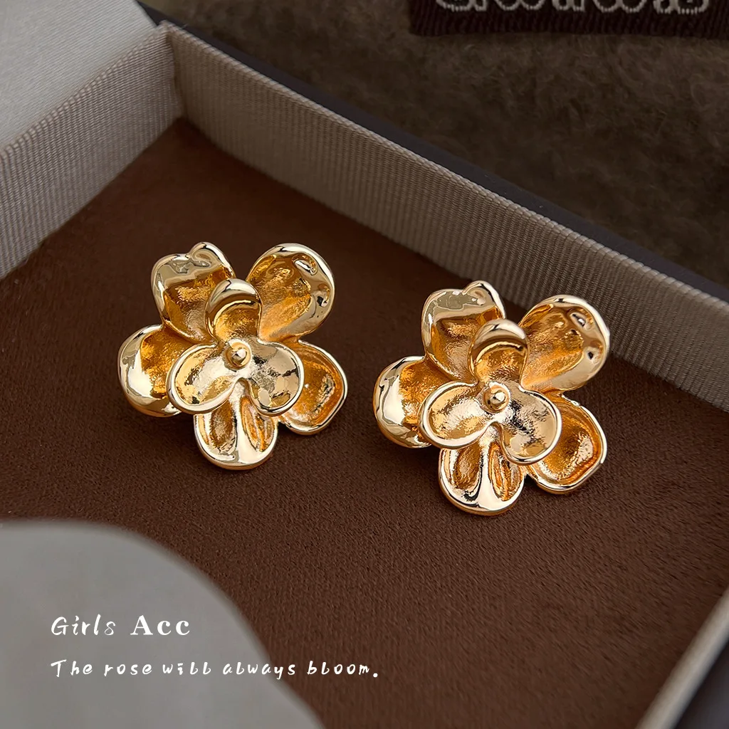 Classic Vintage Luxury Textured Flower Dangle Earrings Retro Fashion Commuting Exaggerated Personalized Mid Century Ear Jewelry
Classic Vintage Luxury Textured Flower Dangle Earrings Retro Fashion Commuting Exaggerated Personalized Mid Century Ear Jewelry