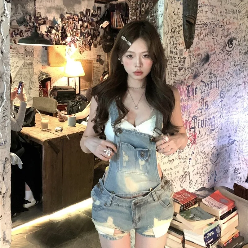 Summer Trendy Women's Denim Overalls Short Pants Lace Knot Neck Hanging Top Sexy Floral Print Two-Piece Set Casual ...
Summer Trendy Women's Denim Overalls Short Pants Lace Knot Neck Hanging Top Sexy Floral Print Two-Piece Set Casual ...