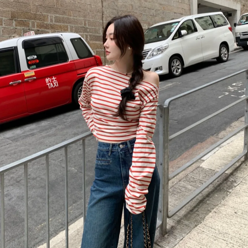 Retro Striped Shoulder Bared Long Sleeve T Shirt Women Slimming Versatile Inner Wear Base Shirt Top Korean Style Spring New
Retro Striped Shoulder Bared Long Sleeve T Shirt Women Slimming Versatile Inner Wear Base Shirt Top Korean Style Spring New