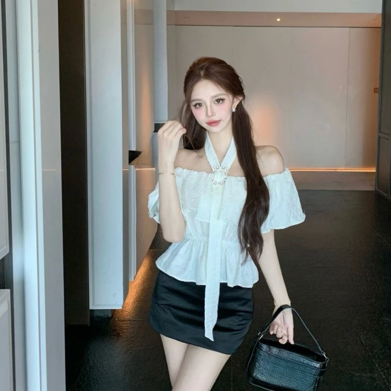 Новая летняя женская блузка во французском стиле с открытыми плечами, коротким рукавом, оборками и утягивающим поясом, подчеркивающая фигуру
Новая летняя женская блузка во французском стиле с открытыми плечами, коротким рукавом, оборками и утягивающим поясом, подчеркивающая фигуру