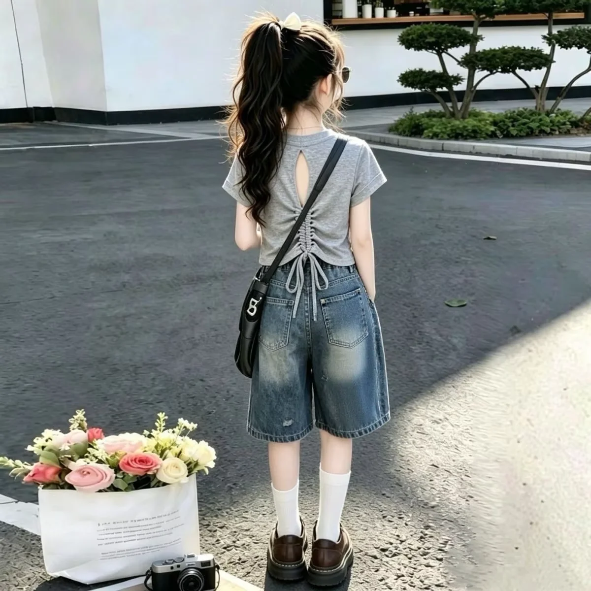 Girls Summer Outfit Large Children's Short Sleeve T-shirt And Pierced Deinm Midpants Two-Piece Set 120-170CM
Girls Summer Outfit Large Children's Short Sleeve T-shirt And Pierced Deinm Midpants Two-Piece Set 120-170CM