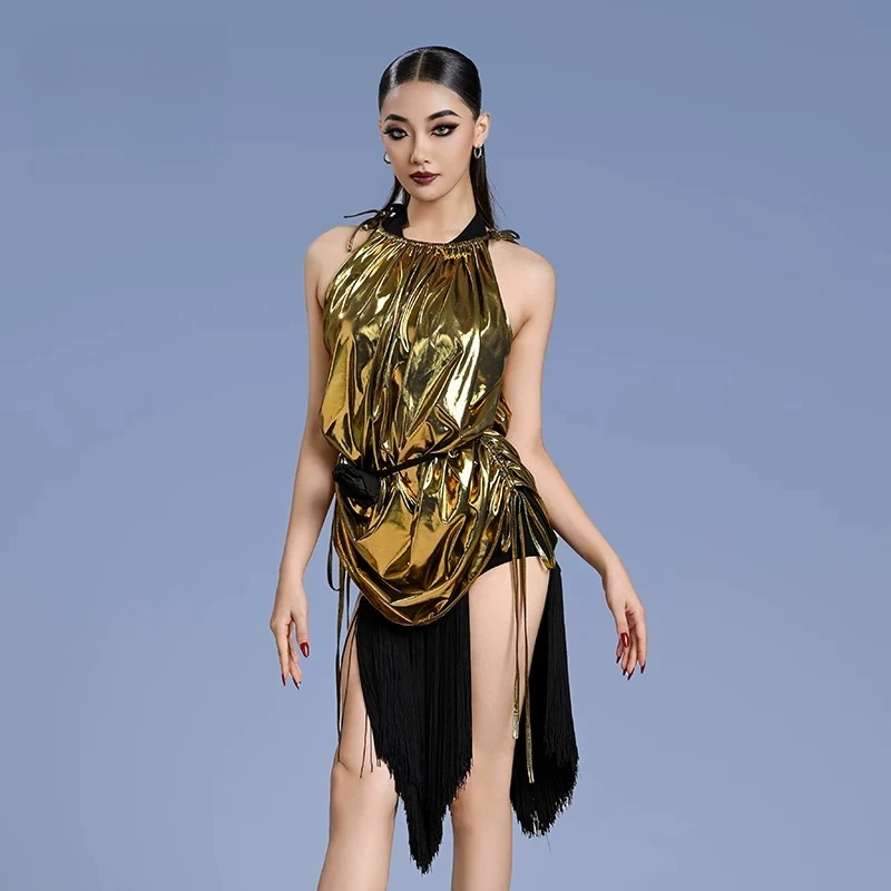 Latin dance adult ballroom dance gold coat top black vest fringed skirt versatile three-piece set
Latin dance adult ballroom dance gold coat top black vest fringed skirt versatile three-piece set