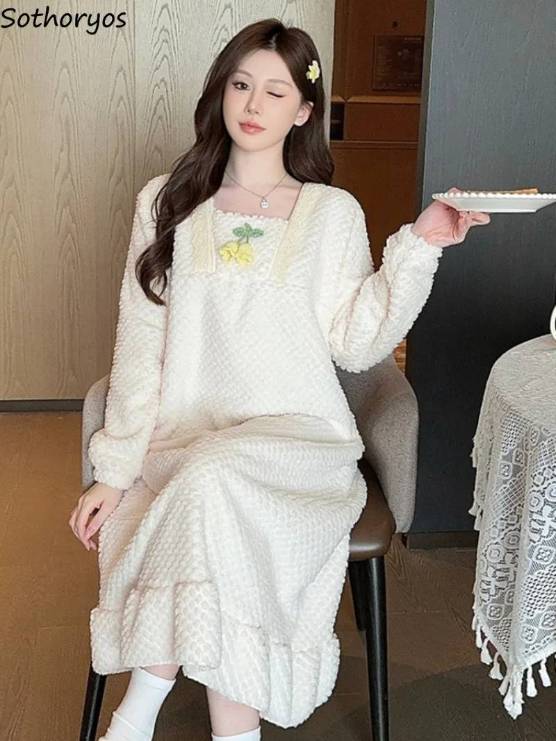 Nightgowns Women Winter Chic Loose Elegant Polar-fleece Long Sleeve Korean Fashion Square Collar Trendy Classic Daily Sleepwear
Nightgowns Women Winter Chic Loose Elegant Polar-fleece Long Sleeve Korean Fashion Square Collar Trendy Classic Daily Sleepwear